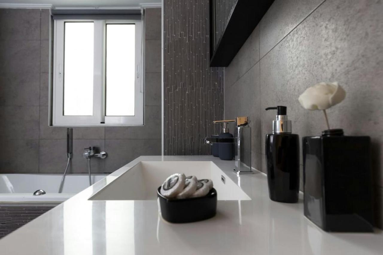 Renovated Flat With Acropolis View Apartamento Atenas Exterior foto